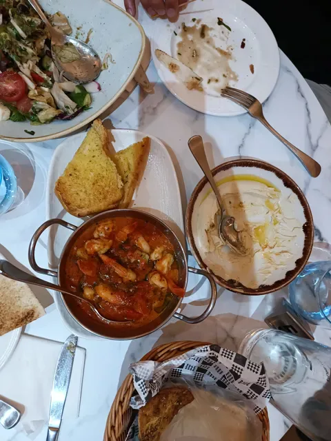Missony bar & Restaurant Newtown
