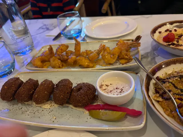 Missony bar & Restaurant Newtown