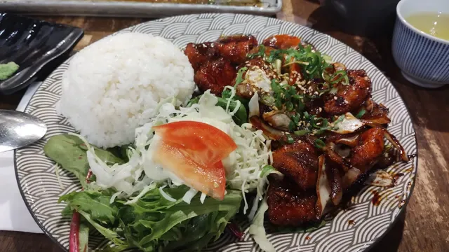 Moeru Japanese Restaurant (Welcome to call and order takeaway)