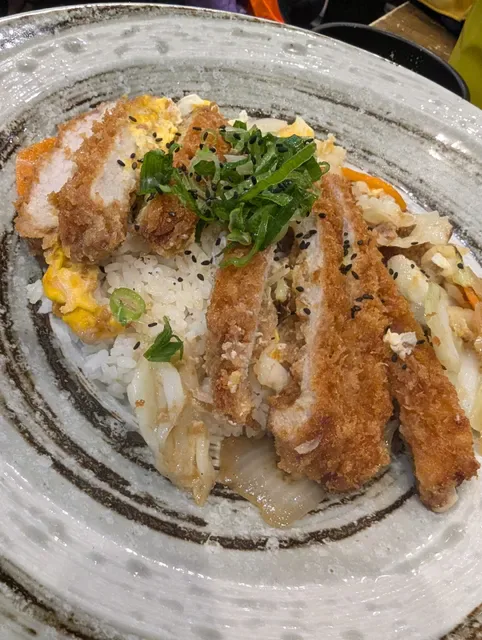 Moeru Japanese Restaurant (Welcome to call and order takeaway)