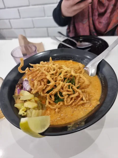 Mon Thai Eatery