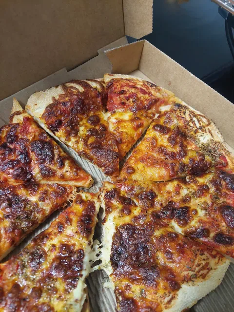 Monte Carlo Pizzeria Restaurant
