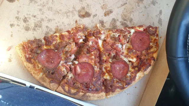 Monty's Pizza St Marys