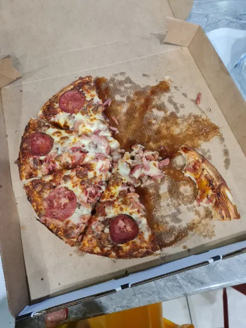 Monty's Pizza St Marys