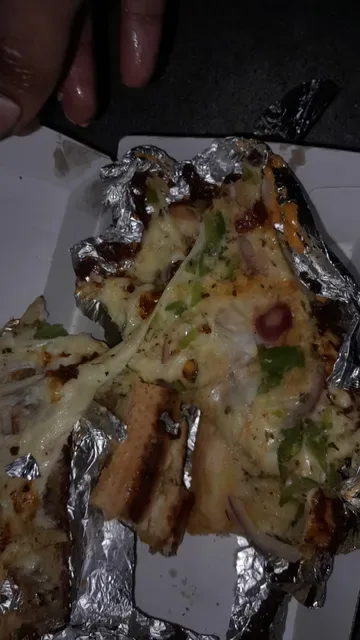 Monty's Pizza St Marys