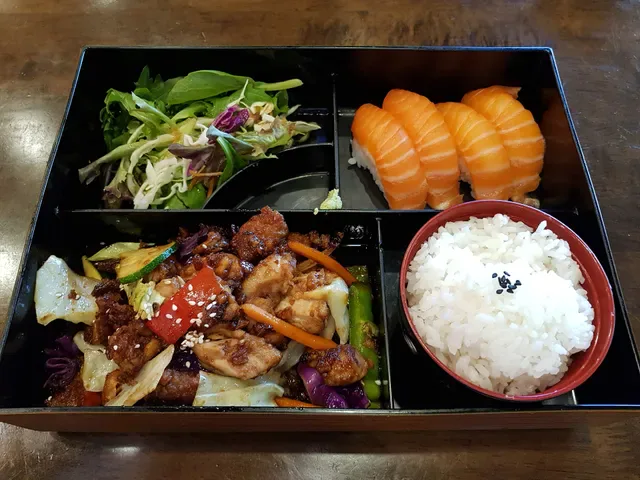 Moon Fresh Sushi Miranda