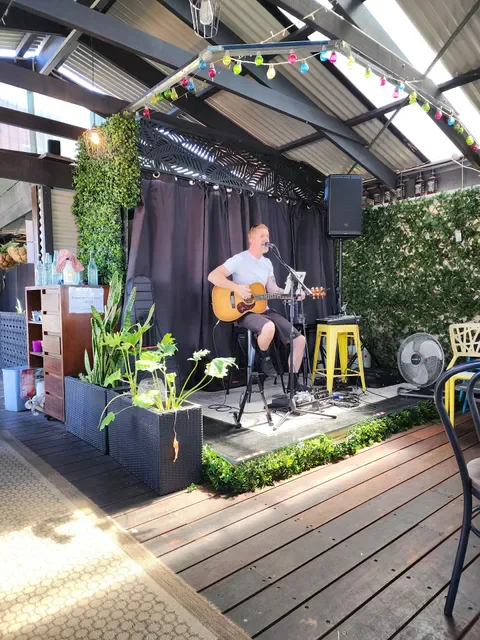 THE DEN CAFE & BAR