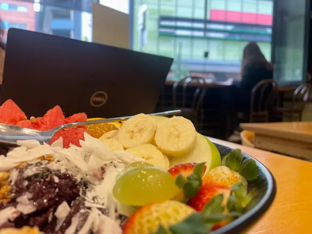 Moss Bros Dessert & Brunch Cafe
