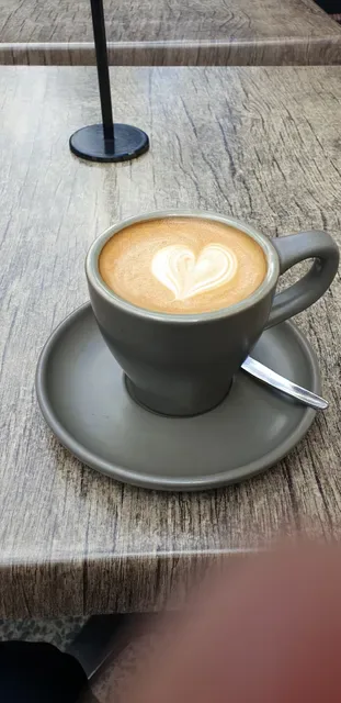 Moss Bros Dessert & Brunch Cafe