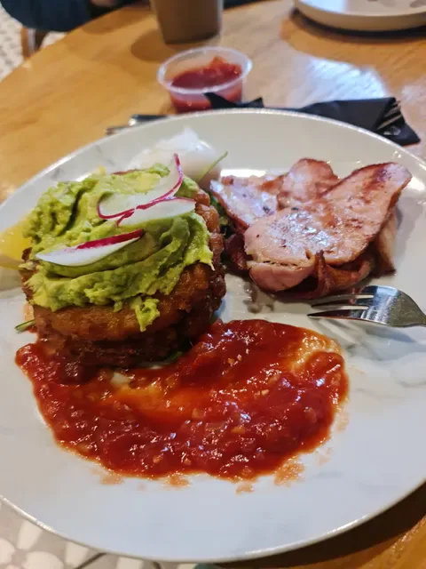Moss Bros Dessert & Brunch Cafe