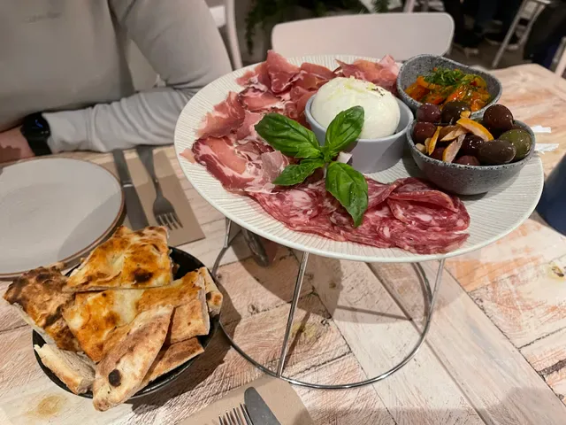 Motza Pizza
