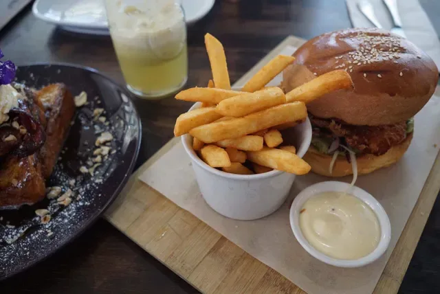 MOWBRAY EATERY