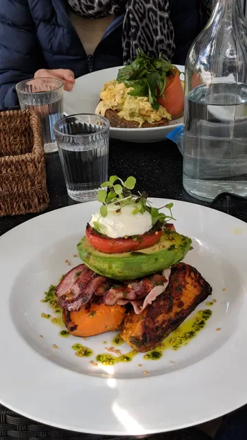 MOWBRAY EATERY