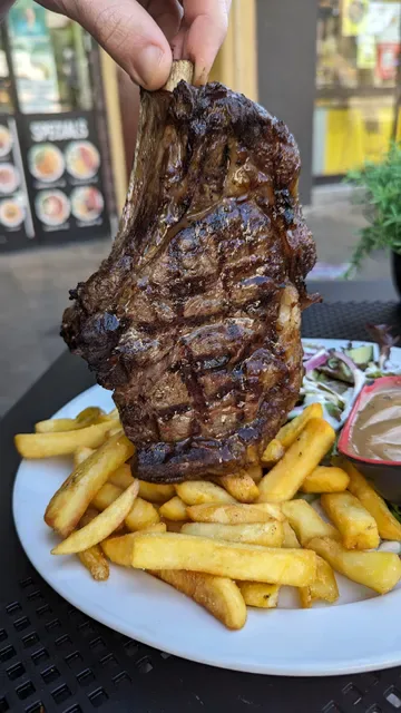 Mr B Eatery