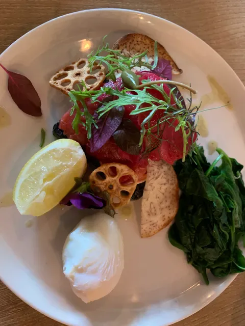 Mr.H Cafe and bar