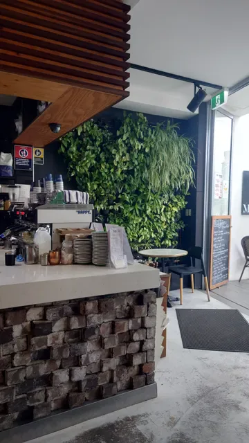 Mr.H Cafe and bar