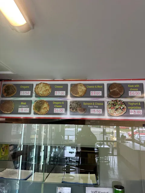 Munoosh Hut - Lebanese Pizzeria