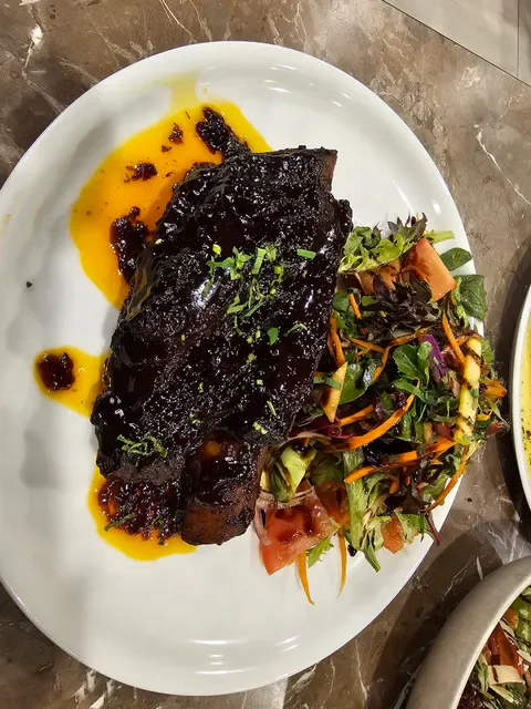 Neyvine Seafood & Grill