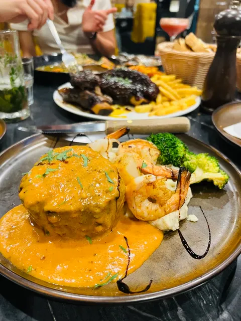 Neyvine Seafood & Grill