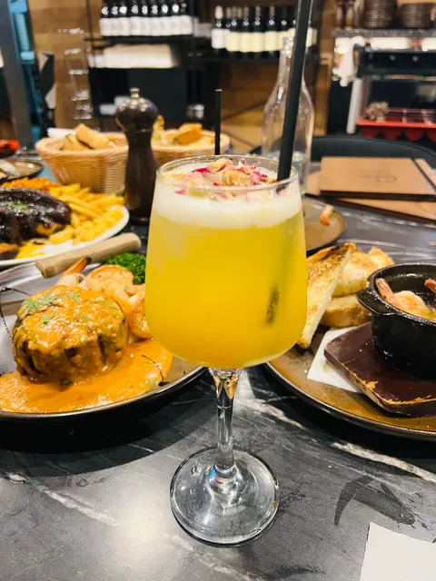 Neyvine Seafood & Grill