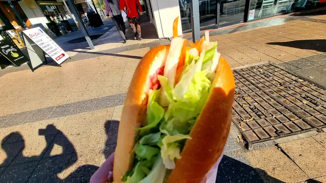 Nhu Y Kings Hot Bread