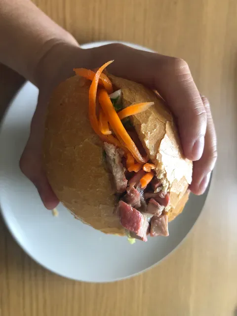Nhu Y Kings Hot Bread