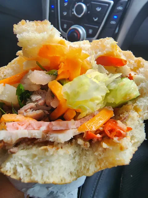 Nhu Y Kings Hot Bread