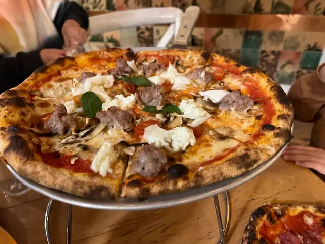 Nude Pizza