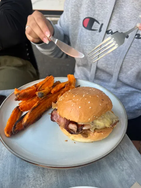 Nurish Cafe Bondi Junction