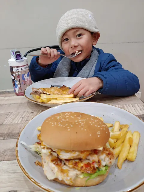 Ole Burgers Matraville