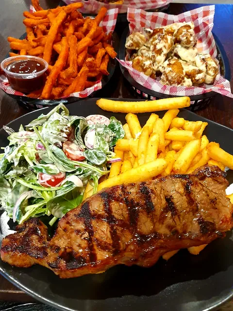 OMC Burgers & Bar