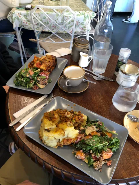 1two1 Vegan Cafe & Organic Grocer