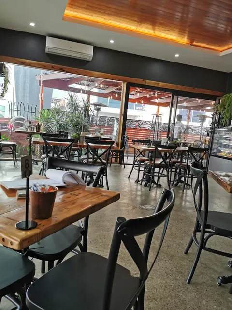 Oxygen Eatery | Café , Acai & Grill