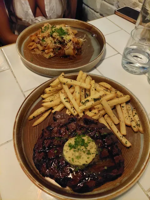 Paddock & Vine