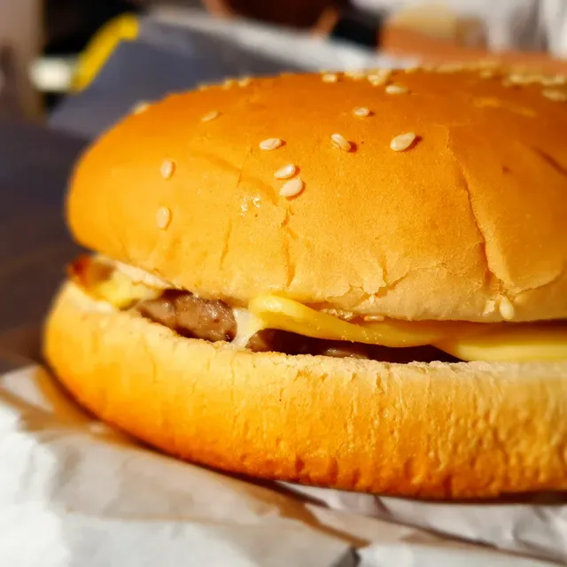 Paul's Famous Hamburgers
