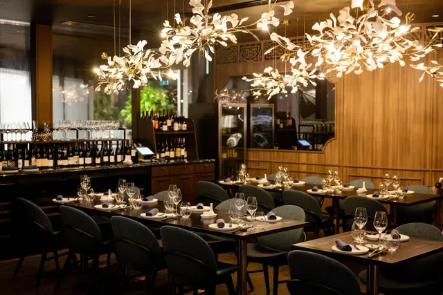 Pearl Dining