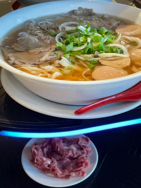 Pho 76