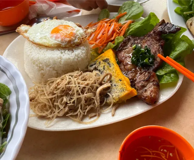 Pho Song Huong
