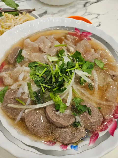 Pho Song Huong