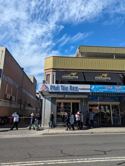 Pho Tau Bay