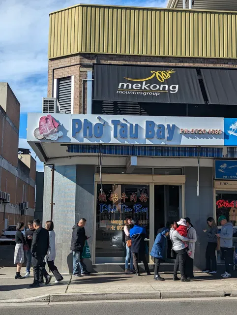 Pho Tau Bay