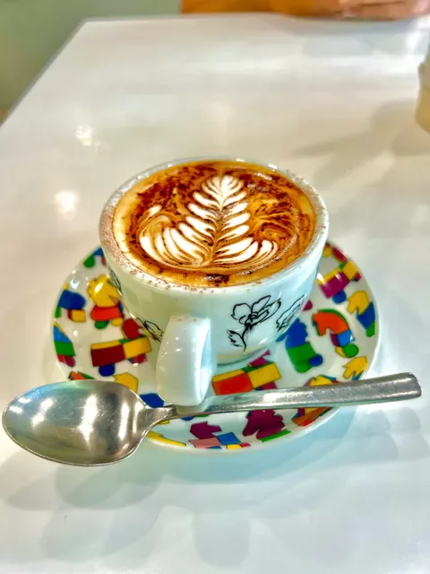 Pickle & Lou Cafe