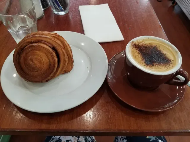 Pickle & Lou Cafe