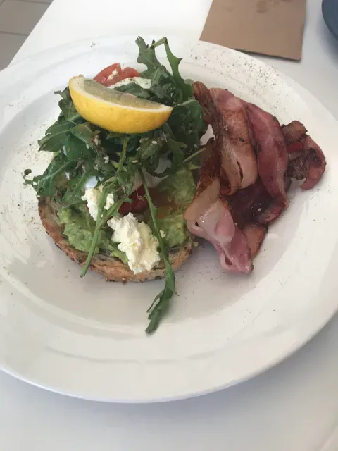Pickle & Lou Cafe