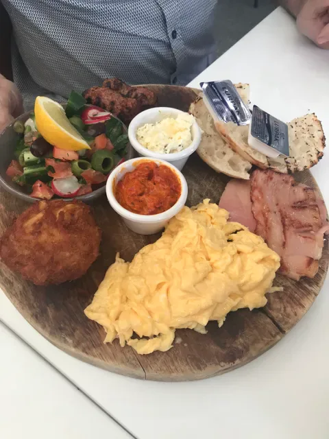 Pickle & Lou Cafe