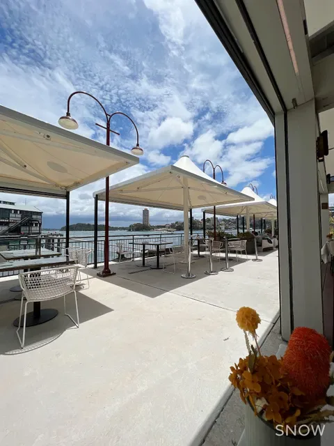 Pier Bar