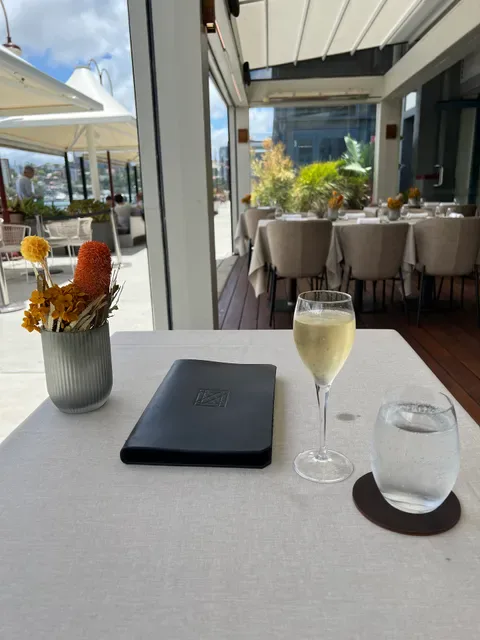 Pier Bar