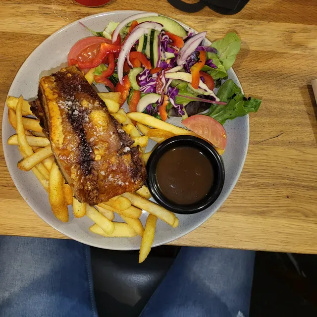 Pioneer Tavern