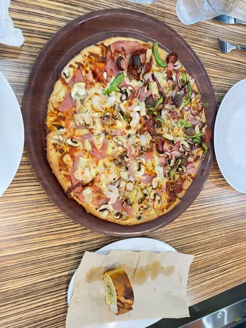 Pizza Luna