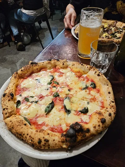Pizza Madre